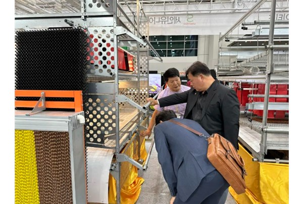博世体育蛋鸡福利养殖装备亮相韩国